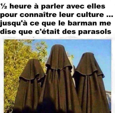 30 minutes à parler avec elle avant que le barman me dise c'est des parasols