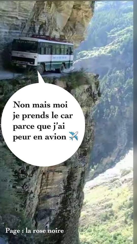 Blague   car qui roule pret d'une falaise