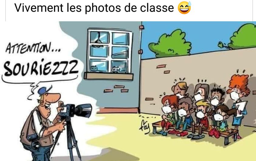 Blague   masque   photo de classe   attention souriez