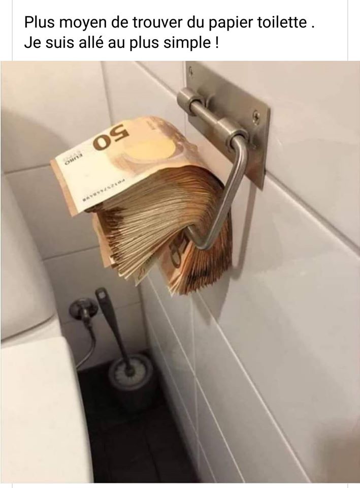 Wc   capitaliste   billet de banque comme papier toillette