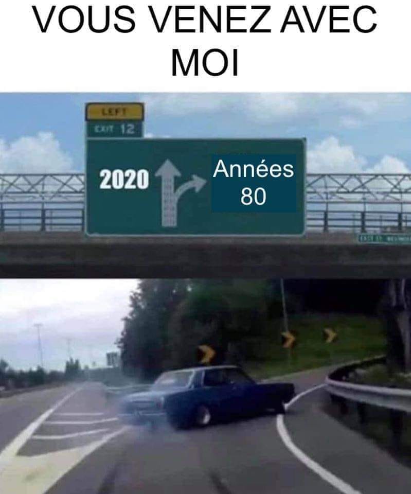 Caricature   jeux de mot et d'image   en voiture 2 chemin l'un 2020 et l'autre année 80 et conducteur d ela voiture qui prend le chemin année 80