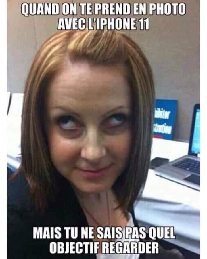 Caricature   quand tu prend une photo avec ton iphone et tu ne sais pas quel objectif regarder