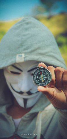 Anonymous   masque   avec boussole